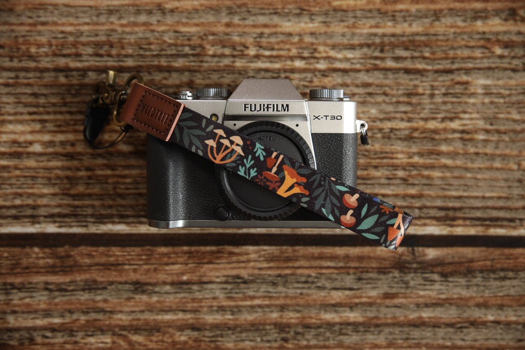 Wildtree - Forest Foliage Wristlet Keychain