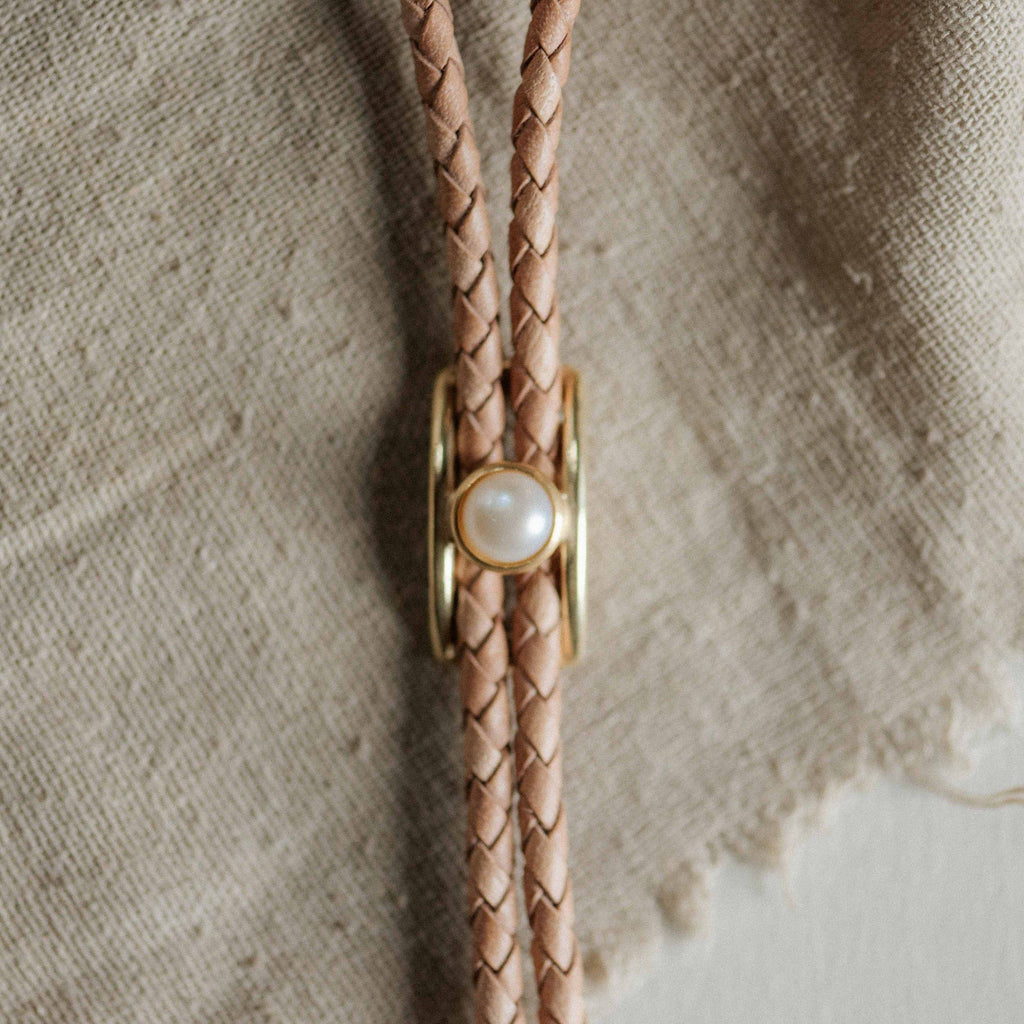 Commonform - Shepherd Bolo Tie // Stone