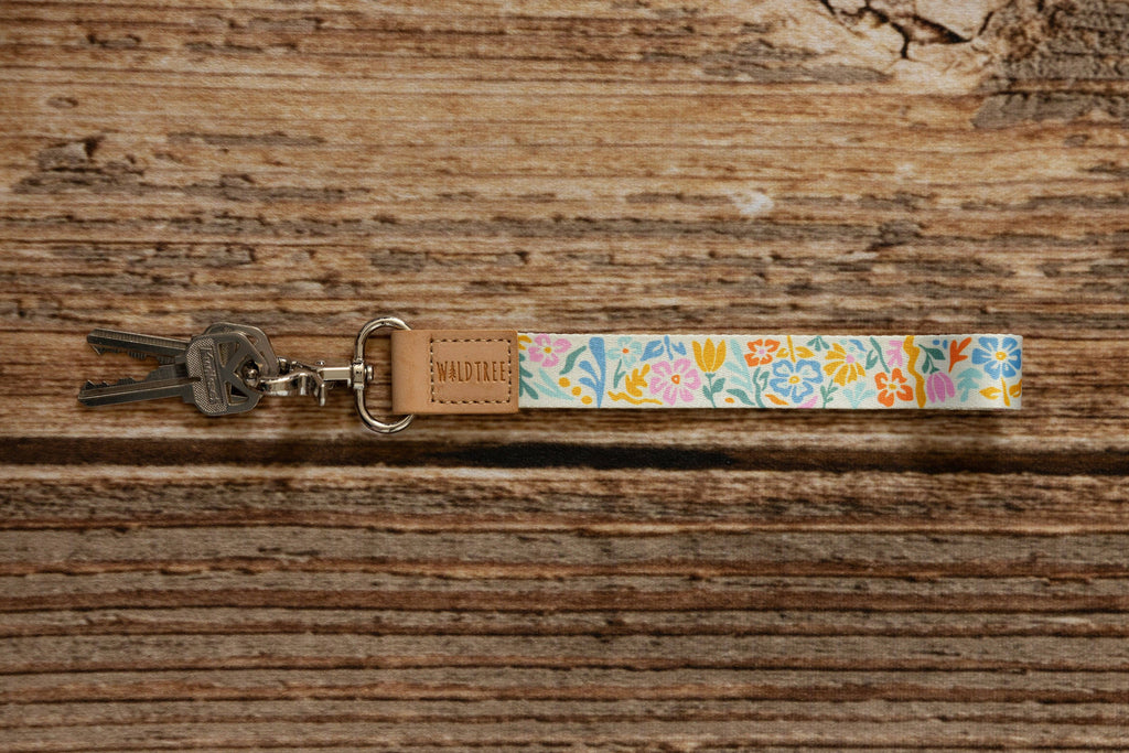Wildtree - Summer Floral Wristlet Keychain