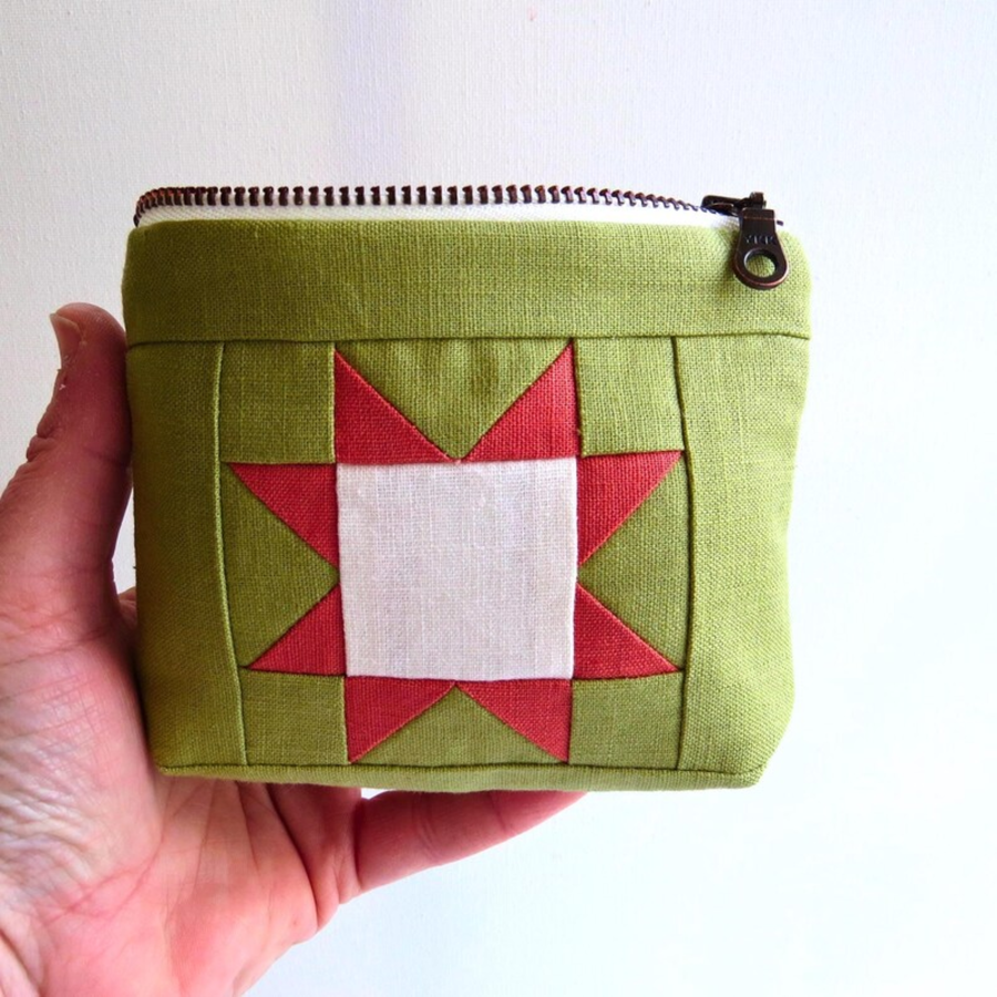 PaperFromHeaven - Sawtooth Quilted Linen Pouch –Avocado Green Star Zipper Bag