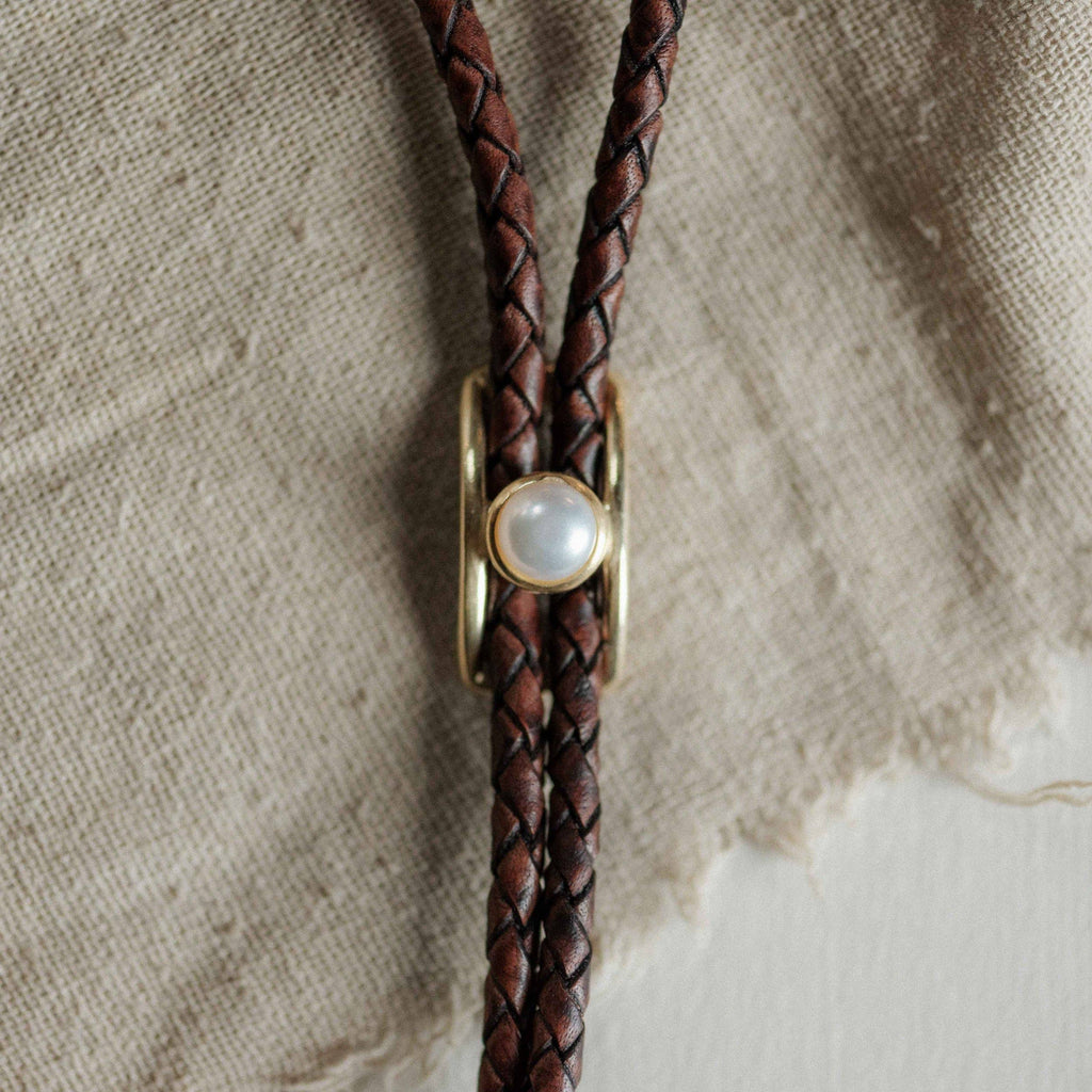 Commonform - Shepherd Bolo Tie // Stone