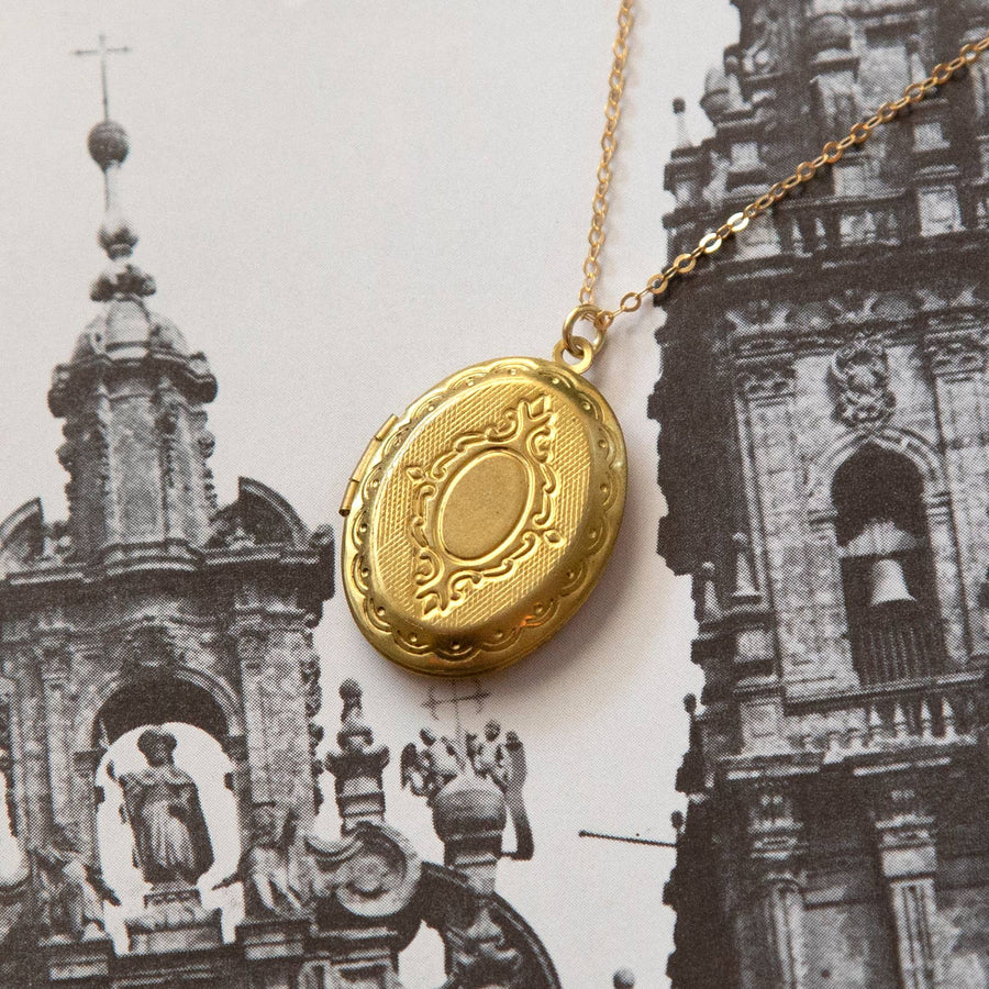 Kindred Objects - Vintage Large Oval Locket Necklace