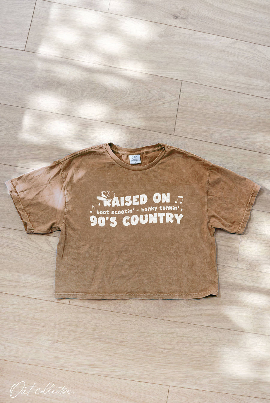 OAT COLLECTIVE - RAISED ON Cropped Mineral Graphic Top
