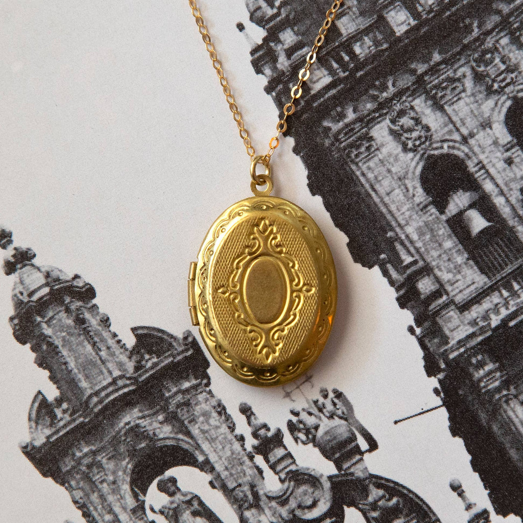 Kindred Objects - Vintage Large Oval Locket Necklace