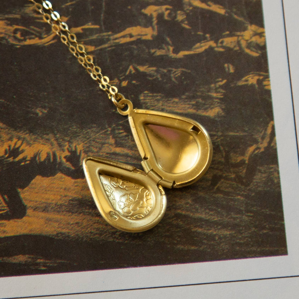 Kindred Objects - Vintage Medium Teardrop Locket Necklace