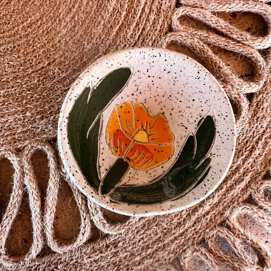 Tough Kitty Designs - Globe Mallow Sgraffito Tea Rest 3" dish