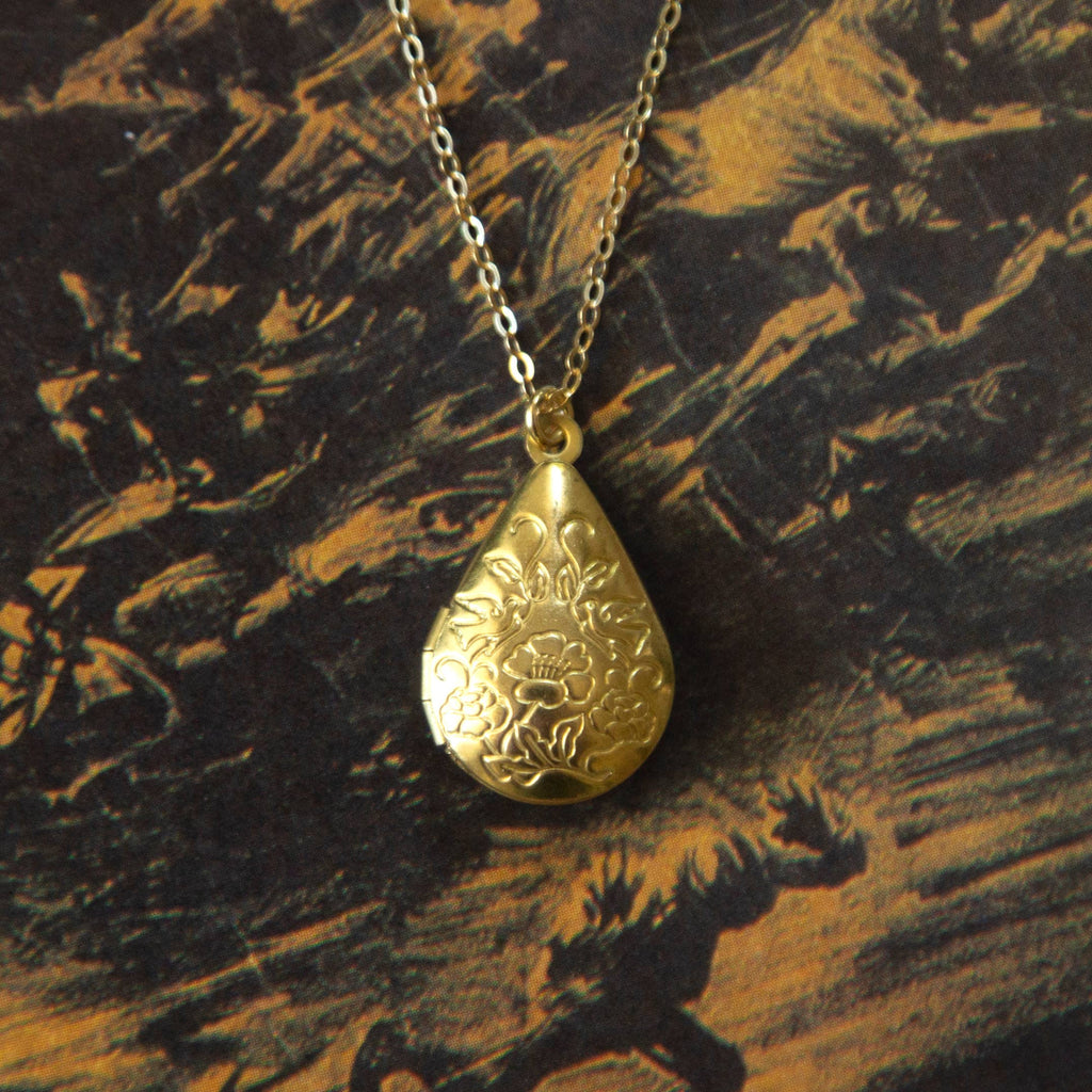 Kindred Objects - Vintage Medium Teardrop Locket Necklace