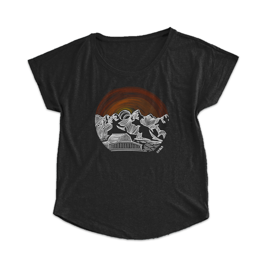 Gals Teton Barn Sunrise Flow Tee